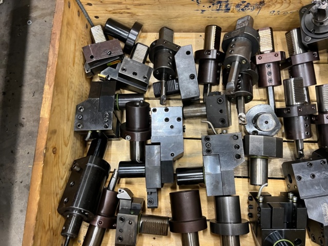 953264-54 CNC Lathe Okuma LB300-MW With many accessories