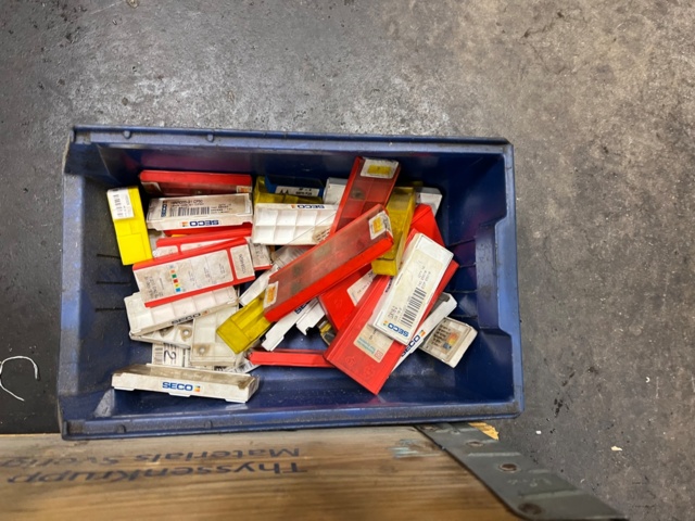 953264-58 CNC Lathe Okuma LB300-MW With many accessories