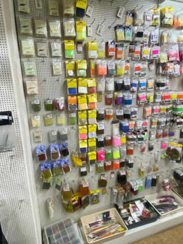 1122823-24 Lot of fishing equipment and accessories