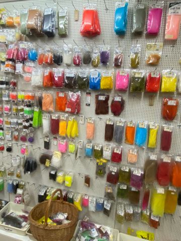 1122823-26 Lot of fishing equipment and accessories