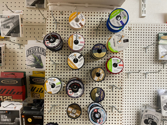 1122823-41 Lot of fishing equipment and accessories