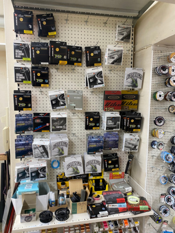 1122823-44 Lot of fishing equipment and accessories