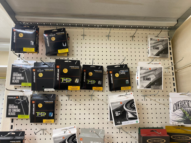 1122823-45 Lot of fishing equipment and accessories