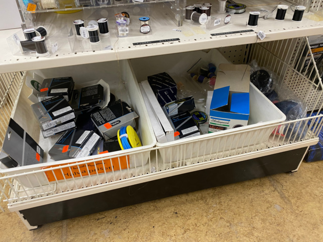 1122823-49 Lot of fishing equipment and accessories