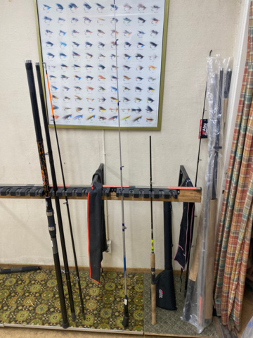 1122823-50 Lot of fishing equipment and accessories