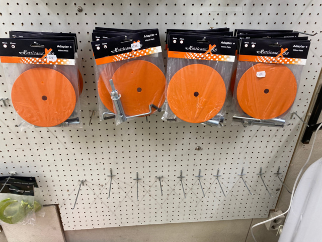 1122823-85 Lot of fishing equipment and accessories