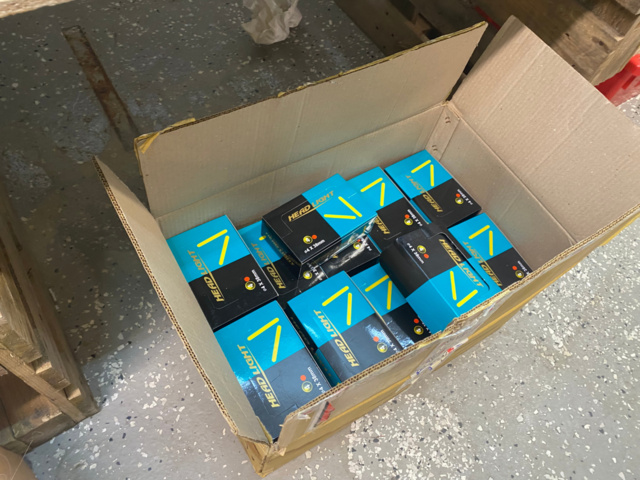 1122823-129 Lot of fishing equipment and accessories