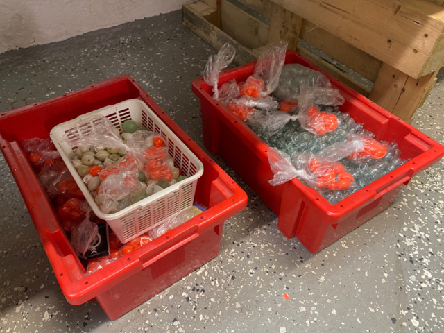 1122823-130 Lot of fishing equipment and accessories