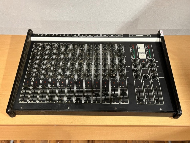 1067065-1 Mixer Carlsbro Sound - Constellation 12/2