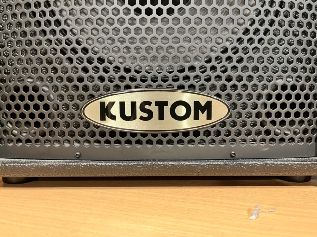 1067070-2 2 active speakers - Kustom KSC12P
