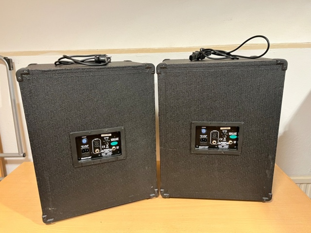 1067070-3 2 active speakers - Kustom KSC12P