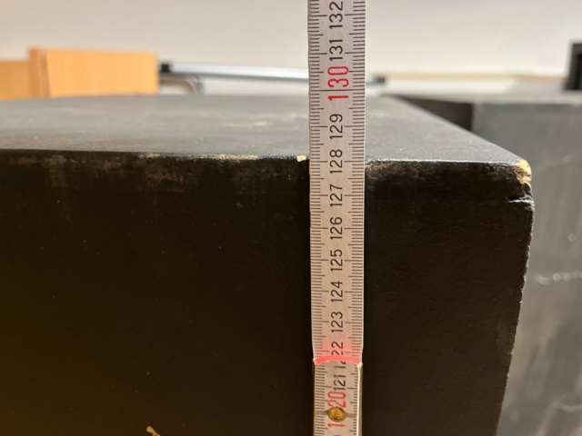 1067082-4 2st Större Högtalare cirka 600x400x128 mm