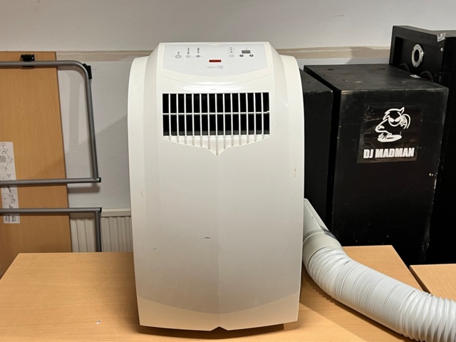 1067084-1 Air conditioning Zibro P 126 with ventilation hose