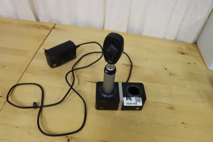 1034166-1 Heine Beta 200S and Table Charger HEINE NT 300