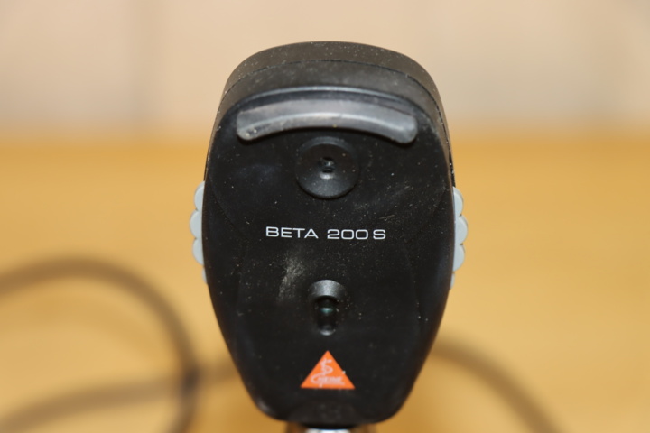 1034166-4 Heine Beta 200S and Table Charger HEINE NT 300