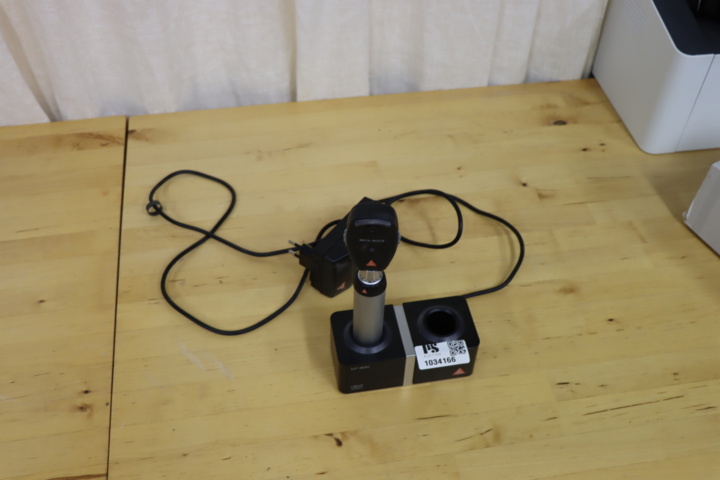 1034166-6 Heine Beta 200S and Table Charger HEINE NT 300