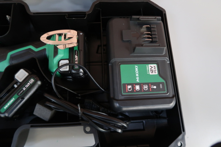 1123229-4 Screwdriver HiKOKI DS12DA with 12V, 2x2.5Ah battery and charger