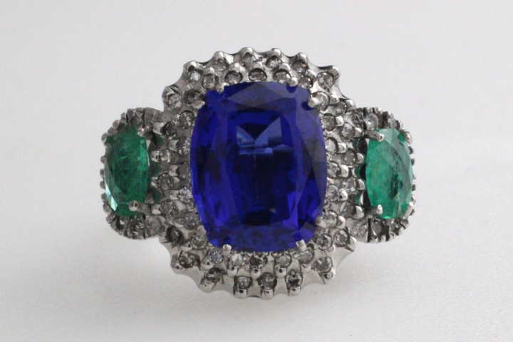 1123625-2 Ring 14K White Gold with Tanzanite, Emeralds and Diamonds