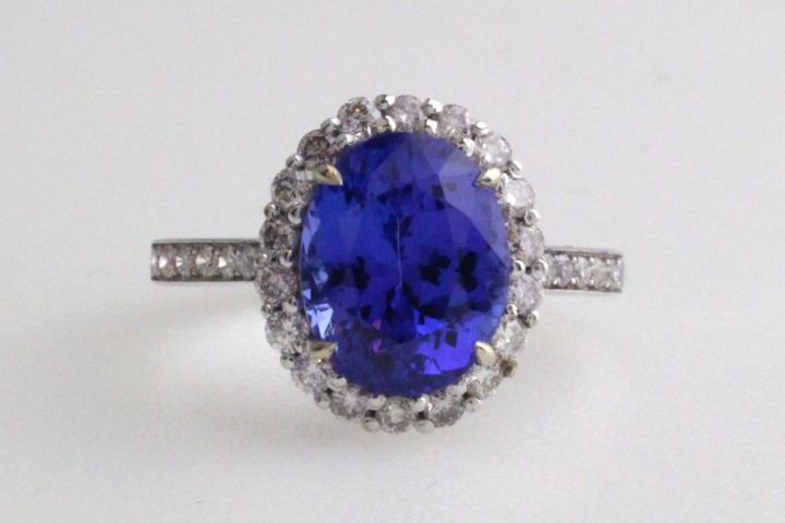 1123635-2 Ring 14K White Gold with Tanzanite and Diamonds