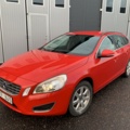 1123961-1 Volvo V60 T3 Manual, 150hp Momentum 2012