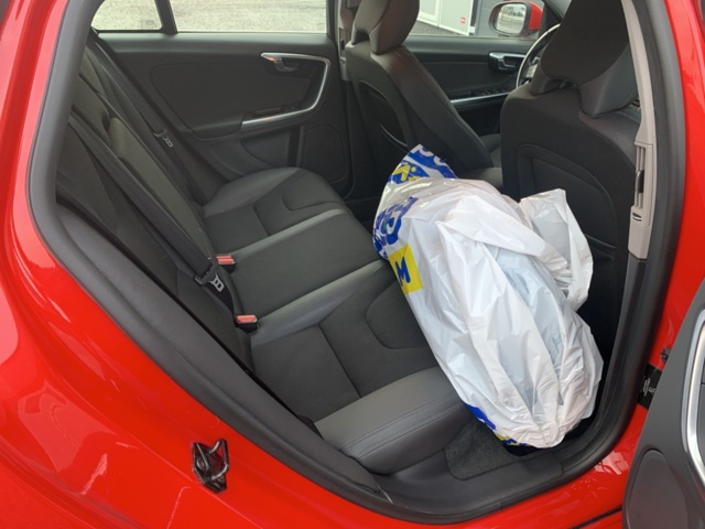 1123961-15 Volvo V60 T3 Manual, 150hp Momentum 2012