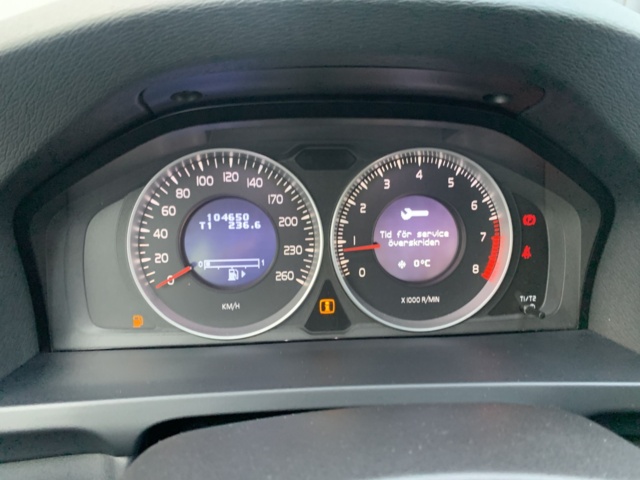 1123961-18 Volvo V60 T3 Manual, 150hp Momentum 2012