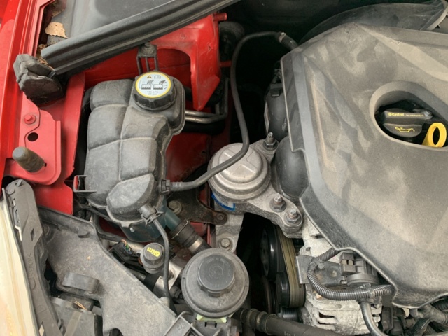 1123961-30 Volvo V60 T3 Manual, 150hp Momentum 2012