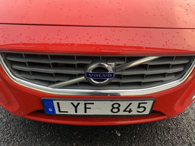 1123961-40 Volvo V60 T3 Manual, 150hp Momentum 2012