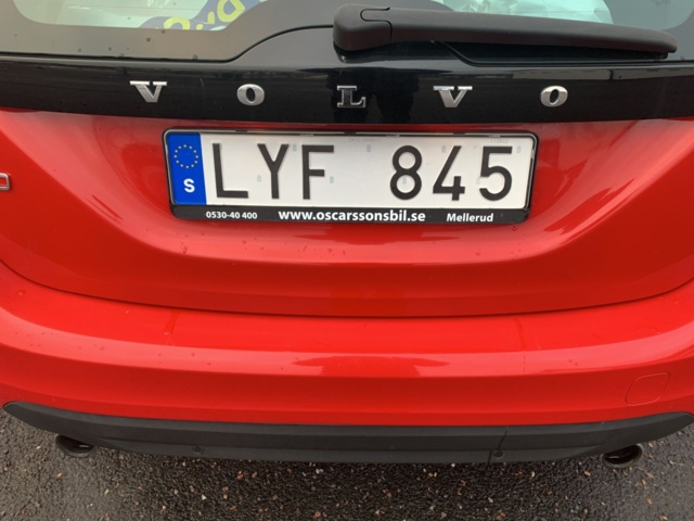 1123961-45 Volvo V60 T3 Manual, 150hp Momentum 2012