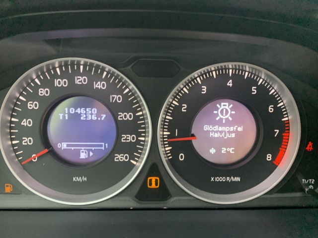 1123961-19 Volvo V60 T3 Manual, 150hp Momentum 2012