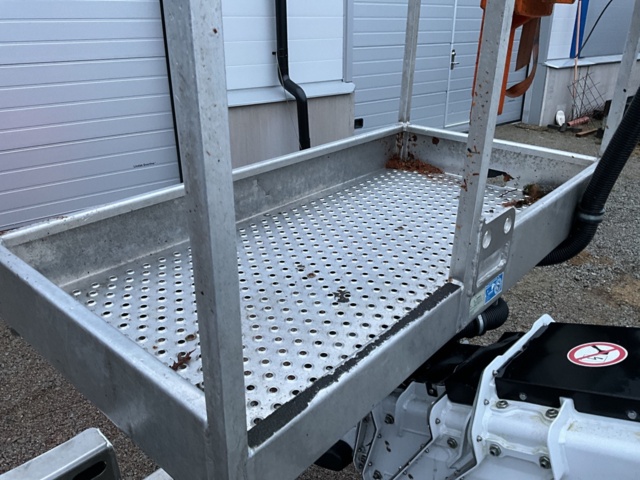 1061994-15 Mercedes-Benz Sprinter 314 CDI RWD Chassis 2.2 CDI with Ruthmann Lift TB 290