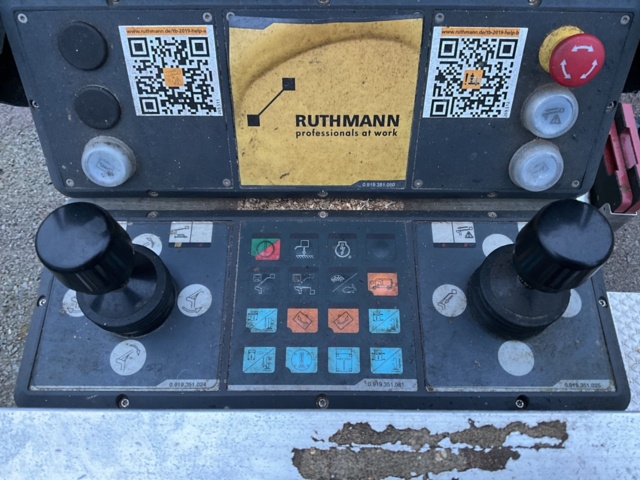 1061994-33 Mercedes-Benz Sprinter 314 CDI RWD Chassis 2.2 CDI with Ruthmann Lift TB 290