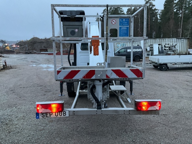 1061994-42 Mercedes-Benz Sprinter 314 CDI RWD Chassis 2.2 CDI with Ruthmann Lift TB 290