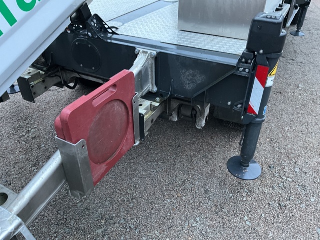 1061994-43 Mercedes-Benz Sprinter 314 CDI RWD Chassis 2.2 CDI with Ruthmann Lift TB 290