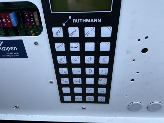 1061994-45 Mercedes-Benz Sprinter 314 CDI RWD Chassis 2.2 CDI with Ruthmann Lift TB 290