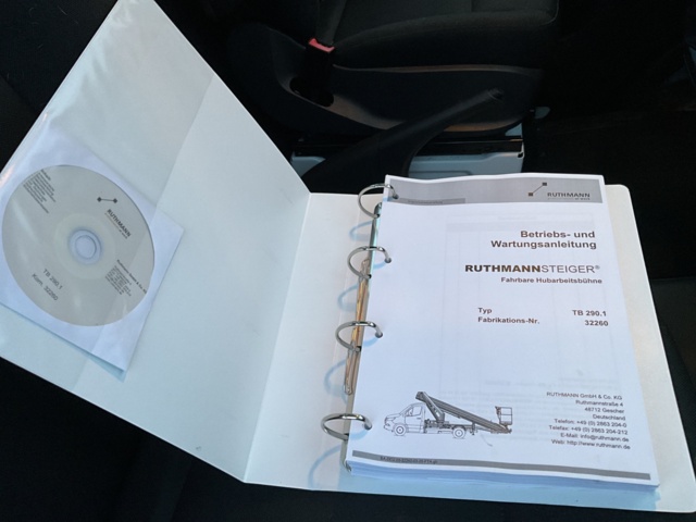 1061994-47 Mercedes-Benz Sprinter 314 CDI RWD Chassis 2.2 CDI with Ruthmann Lift TB 290