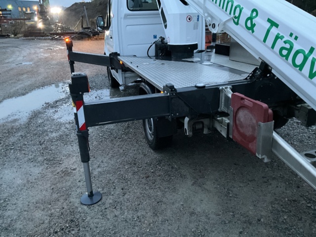 1061994-58 Mercedes-Benz Sprinter 314 CDI RWD Chassis 2.2 CDI with Ruthmann Lift TB 290