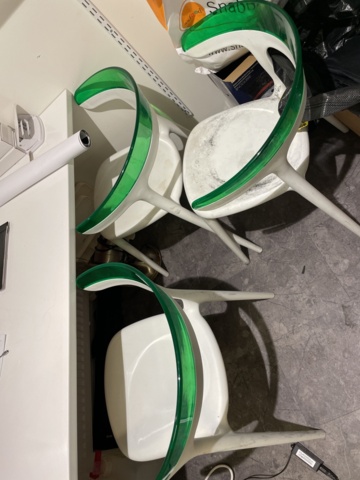 1085907-13 Everything in the room - Various electronics, tables, chairs and more