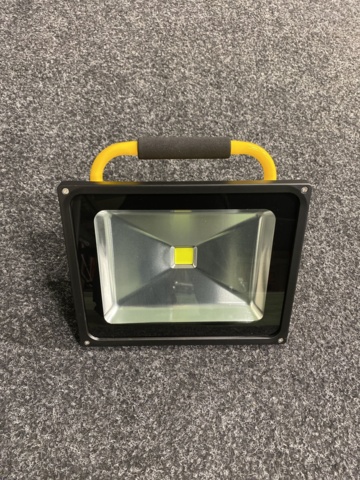 1118720-3 Arbetslampa LED 50W uppladdningsbar