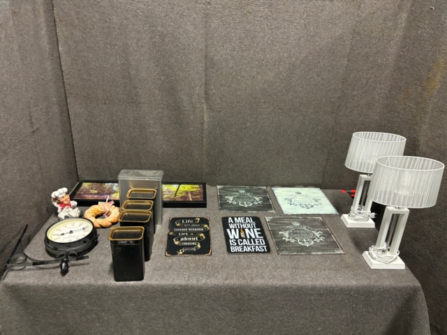 898662-1 Tin signs, lamps, clock, tea cans etc