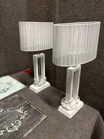 898662-8 Tin signs, lamps, clock, tea cans etc