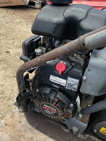 1116129-2 Toad/Vibrating plate: Atlas Copco LF 50