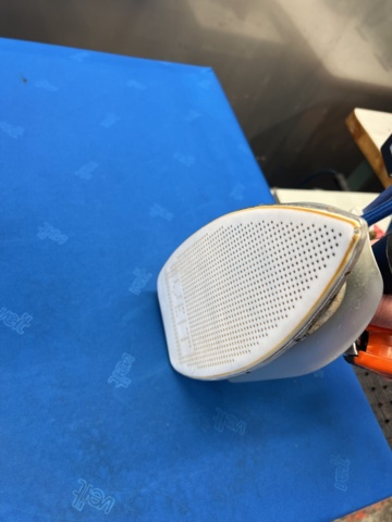 1052596-4 Ironing board with iron Veit VarioSet