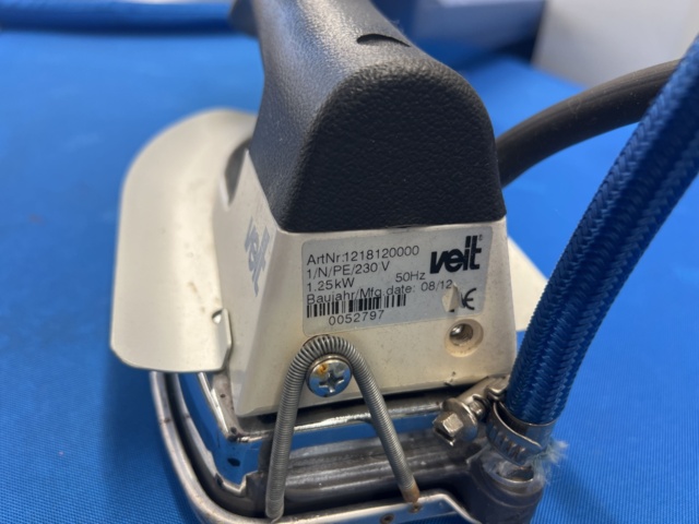 1052596-6 Ironing board with iron Veit VarioSet