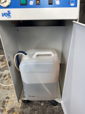 1052596-9 Ironing board with iron Veit VarioSet