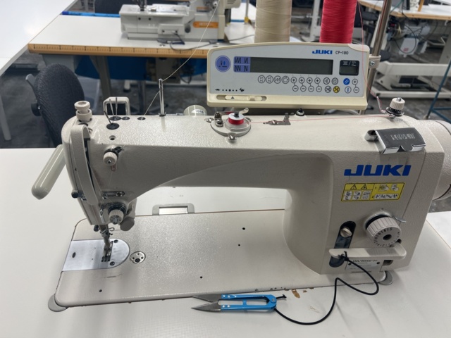 1052605-8 Sewing machine Juki DDL-9000B-SS -2013