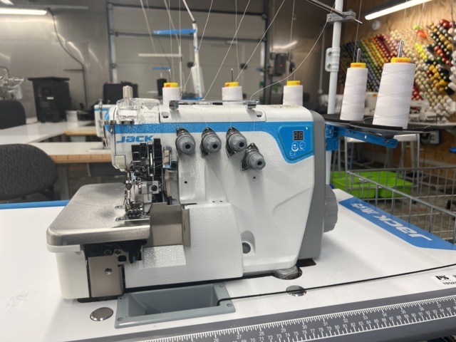 1052618-2 Sewing machine Jack E4-5-03/233