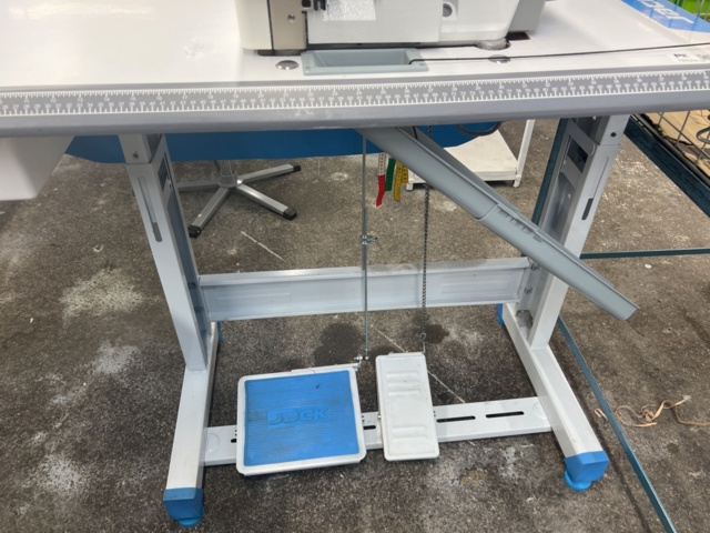 1052618-3 Sewing machine Jack E4-5-03/233