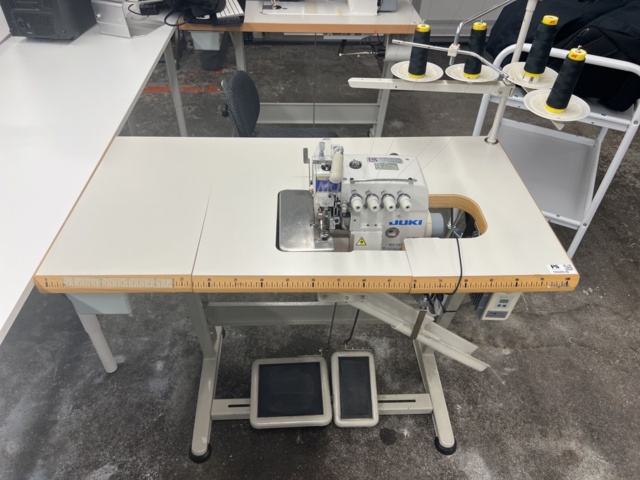 1052616-1 Sewing machine Juki MO-6814S