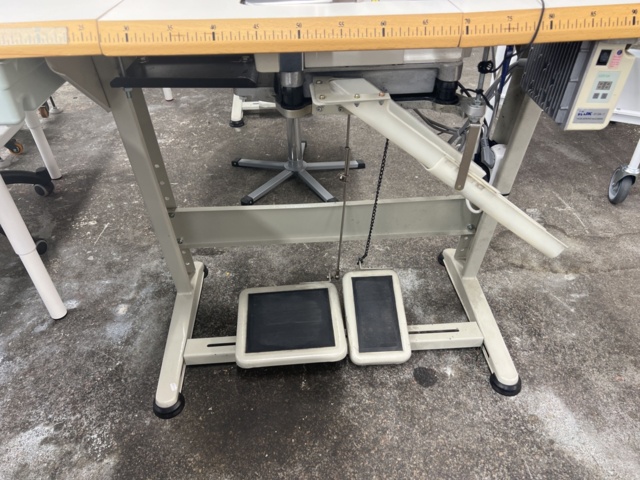 1052616-2 Sewing machine Juki MO-6814S